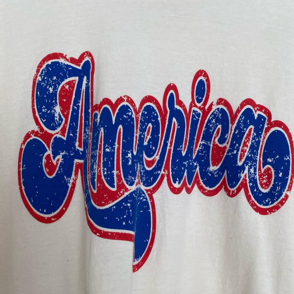 NWOT America Graphic T-shirt XXL Short Sleeves 4th Of July Patriotic Cream Blue